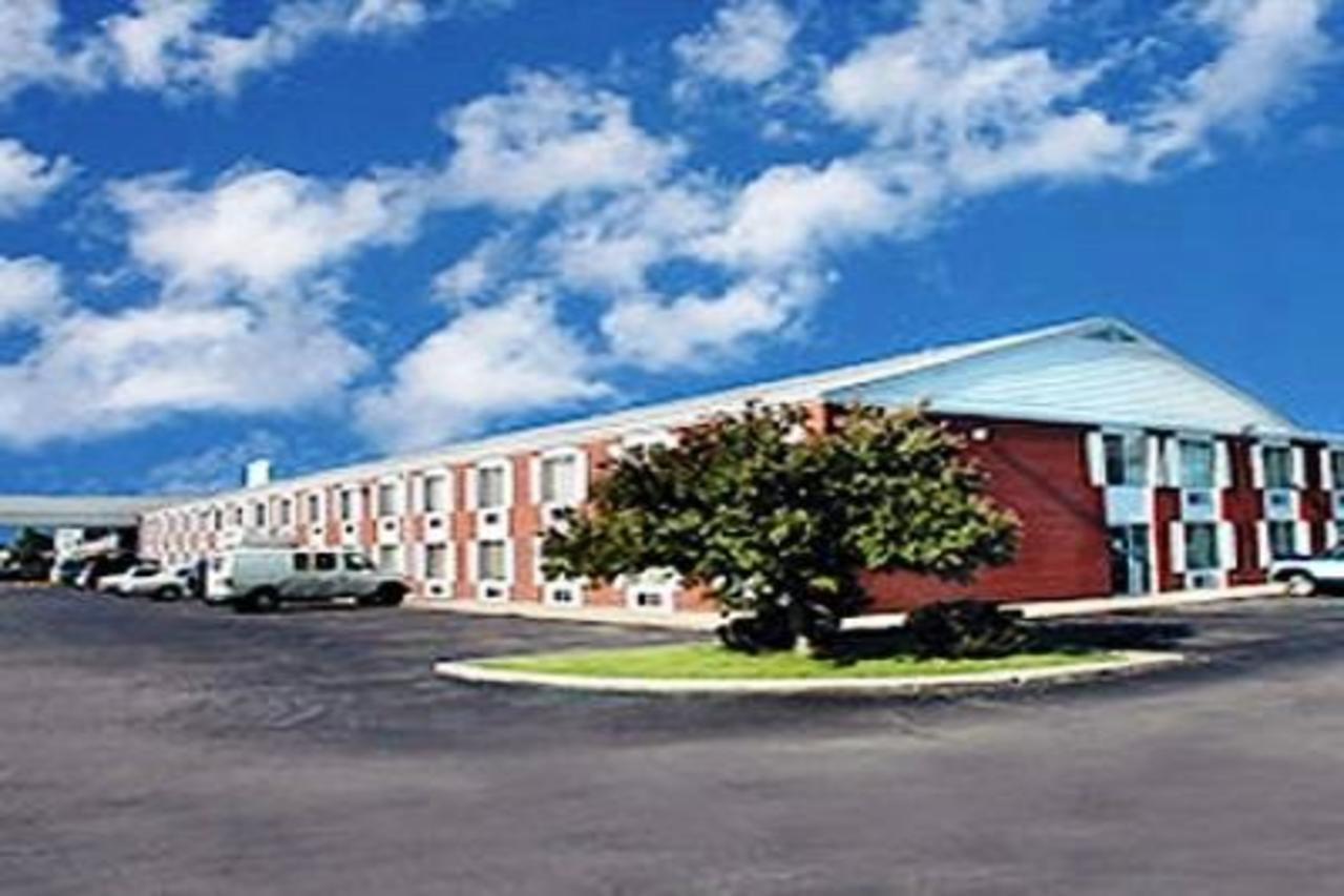 Aurora Fox Valley Inn Exterior photo